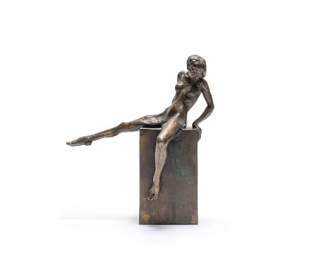 André Prinsloo; Woman on a Box