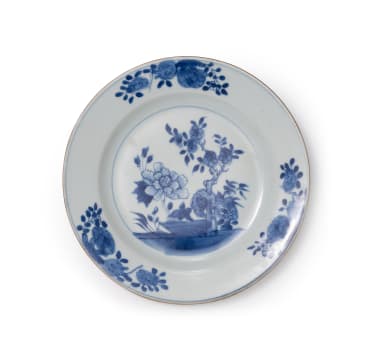 A Qianglong soup plate
