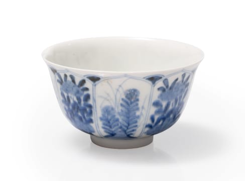 Qing Dynasty, Kangxi Period 'flower' bowl