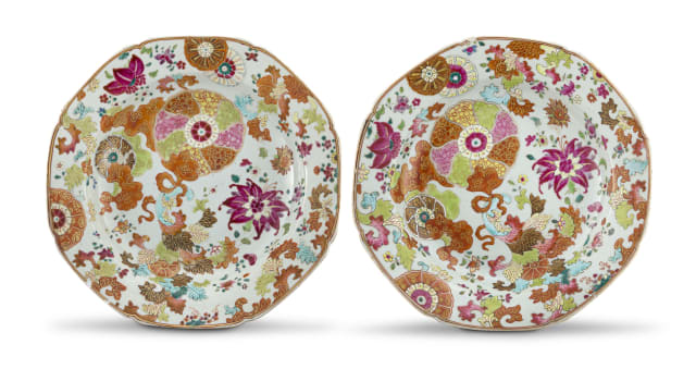 A pair of Chinese Export 'pseudo tobacco' pattern soup plates, Qianlong period, 1736-1795