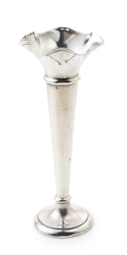 A George V silver vase, Walker & Hall, Sheffield, 1911