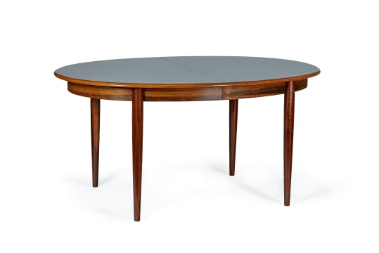 Gudme Møbelfabrik; Rosewood and teak extending dining table, Denmark