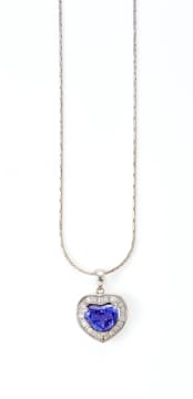 Heart-shaped tanzanite pendant