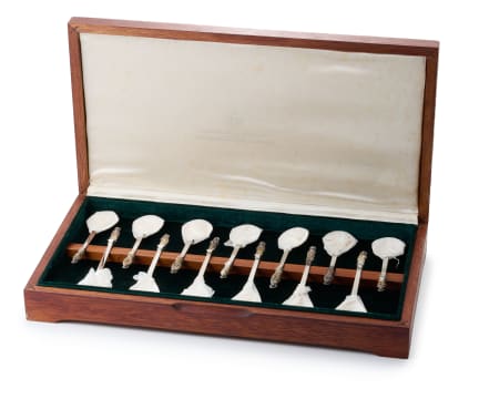 A set of thirteen Apostle spoons, The Heritage Collection in association with the Birmingham Mint, maker's mark CM, edition no 31, South Africa, 1978