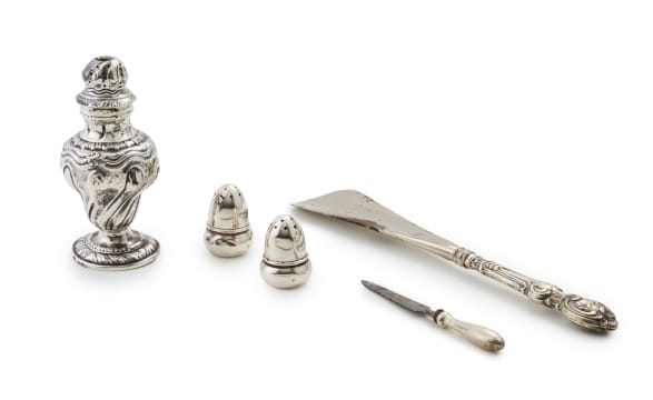 A miscellaneous group of 20th century English silver, 1901-1920