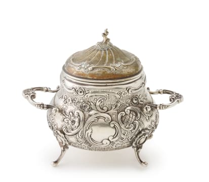 A sterling silver two-handled sugar basin and milk jug, .925 standard