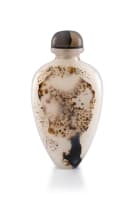 A Chinese dendritic agate snuff bottle, Qing Dynasty, 19th/20th century