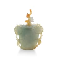 A Chinese jade snuff bottle, 20th century