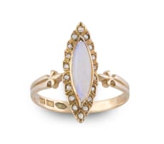 Opal and diamond 14ct gold ring