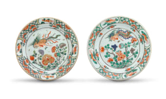 A pair of Chinese famille-verte plates, Qing Dynasty, Kangxi period, 1662-1722