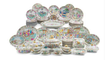 A Chinese Export 'Canton' famille-rose dinner service, Qing Dynasty, late 18th/early 19th century