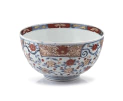 A Japanese Imari bowl, Meiji period, 1868-1912