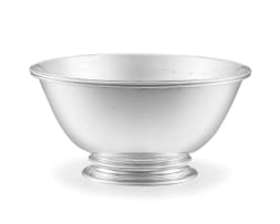 A Tiffany & Co silver pedestal dish with import marks for William Comyns & Sons Ltd, London, 1932