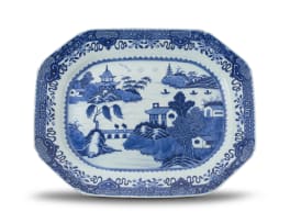 A Chinese blue and white dish, Qianlong period, 18th century