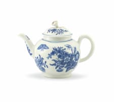 A Worcester blue and white 'Three Flowers' pattern teapot, 1755-1790