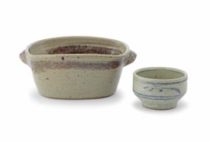 A rectangular stoneware two-handled bowl, Hyme Rabinowitz (1920-2009)