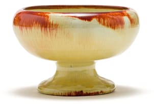 A Linn Ware cream and russet-glazed bowl