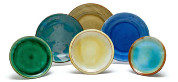 Six Linn Ware plates