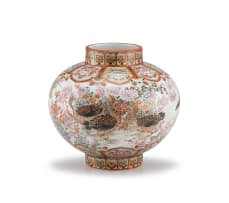 A Japanese kutani vase, Meiji period, 1868-1912