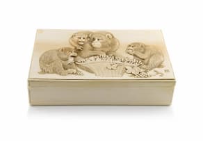 A Japanese ivory box by Tomioka, Mejii period, 1868-1912