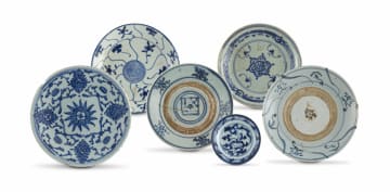 Six Chinese provincial blue and white saucer dishes, 17th/18th century