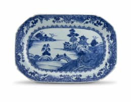 A Chinese Export blue and white dish, Qing Dynasty, 18th century