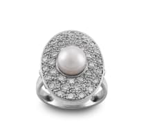 Diamond and pearl 18ct white gold ring
