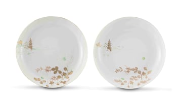 A pair of Chinese Export white enamel and gilt dishes, Qing Dynasty, Qianlong period, 1735-1796