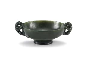 A Chinese spinach green jade cup, Qing Dynasty, late 19th century