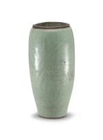 A Chinese celadon-glazed craqueleure vase, Ming Dynasty, 1368-1644
