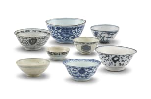 A miscellaneous group of eight Chinese blue and white Provincial bowls, 16th/17th century
