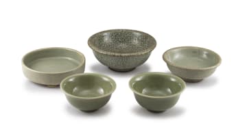 A pair of Chinese celadon-glazed bowls