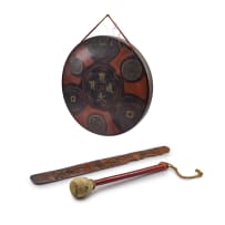 A Japanese lacquered bronze dinner gong, early 20th century