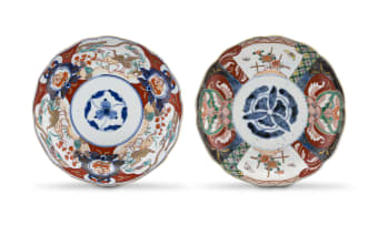 A Japanese Imari dish, Meiji period, 1868-1912