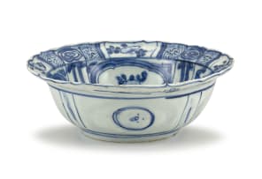 A Chinese 'Kraak' blue and white bowl, Wanli period, 17th century
