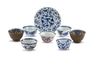 A Chinese blue and white tea bowl and saucer, Qing Dynasty, Kangxi period, 1662-1772