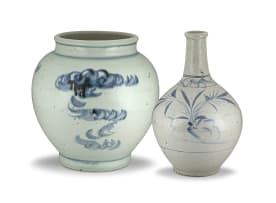 A Korean blue and white vase, Joseon Dynasty, 19th century