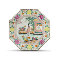 A Japanese polychrome dish, early 20th century