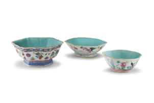 A Chinese famille-rose bowl, Qing Dynasty, 19th century