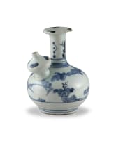 A Japanese blue and white kendi, 17th/18th century