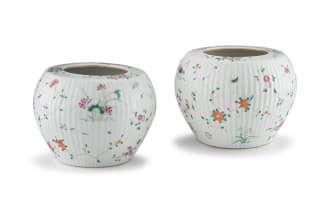 A pair of Chinese famille-rose vases, Qing Dynasty, Guangxu period, 1875-1908