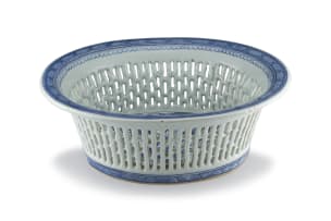 A Chinese Export blue and white basket, Qing Dynasty, late 18th/early 19th century
