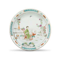 A Chinese famille-verte dish, Qing Dynasty, 19th century