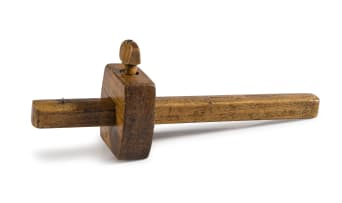 A fruitwood Carpenter's scribe marking gauge, G. Provan