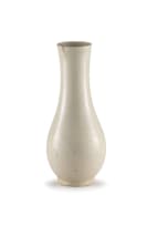 A Chinese blanc-de-chine vase, Qing Dynasty, 18th century