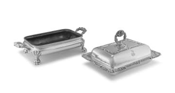 A pair of Sheffield plated entrée dishes and covers, first quarter 19th century