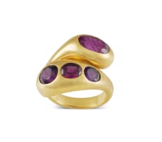 18k yellow gold and ruby ring