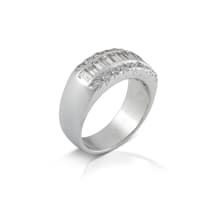 18k white gold baguette diamond ring, Browns