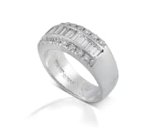 18k white gold baguette diamond ring, Browns