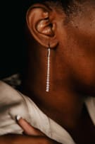 18k white gold diamond drop earrings